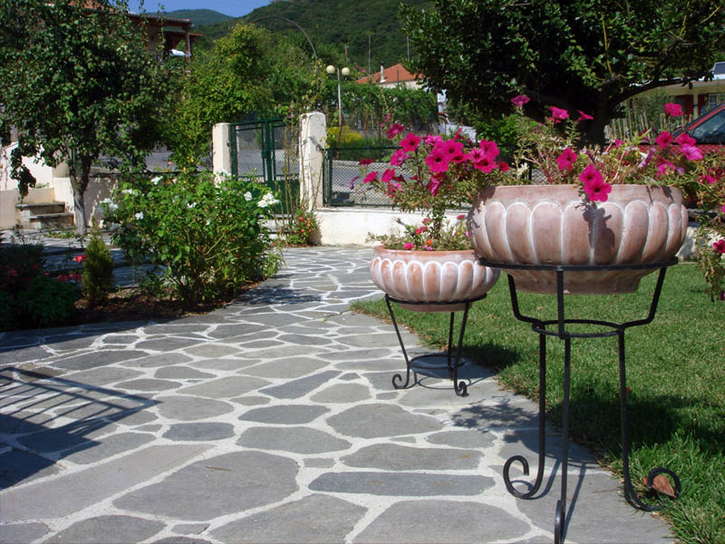 Gradini Amenajate Cu Piatra jdn